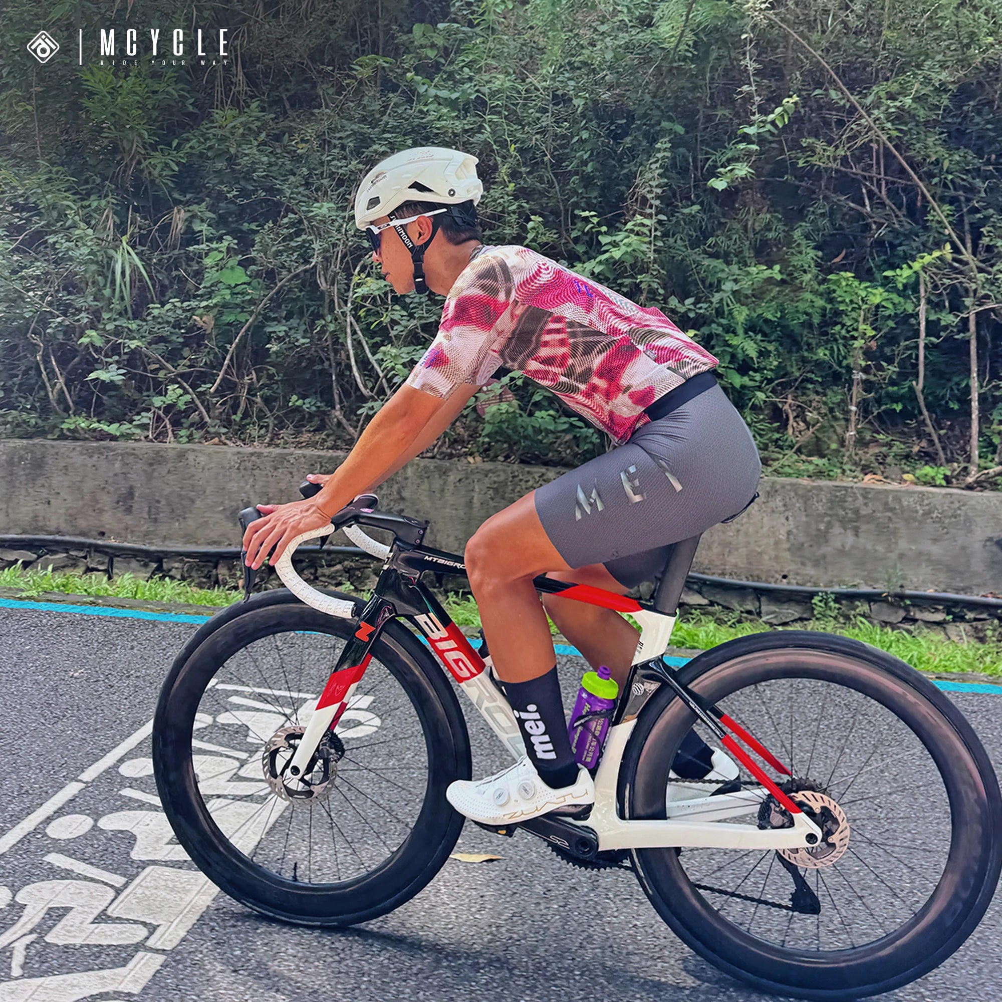 Mcycle New Arrival Men's Cycling Clothing Quick Dry Bike Jersey Breathable Bicycle Clothes with Short Sleeves Cycling Wear